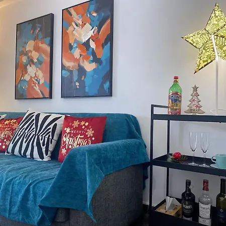 Apartment Blue Center Nearby Subway Station